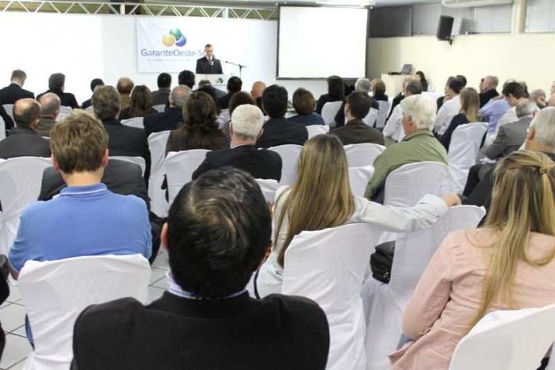 ACIC participa de reunião da Sociedade Garantia de Crédito
    