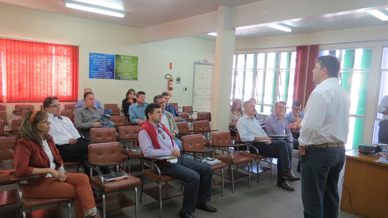 Reunião sobre Eficiência Energética aconteceu hoje
    