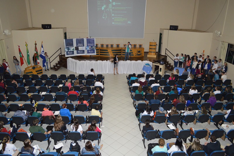 ACIC prestigia Jornada Acadêmica
    