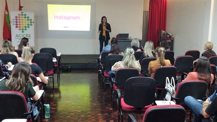 ACIC foi parceira em treinamento sobre o uso do instagram