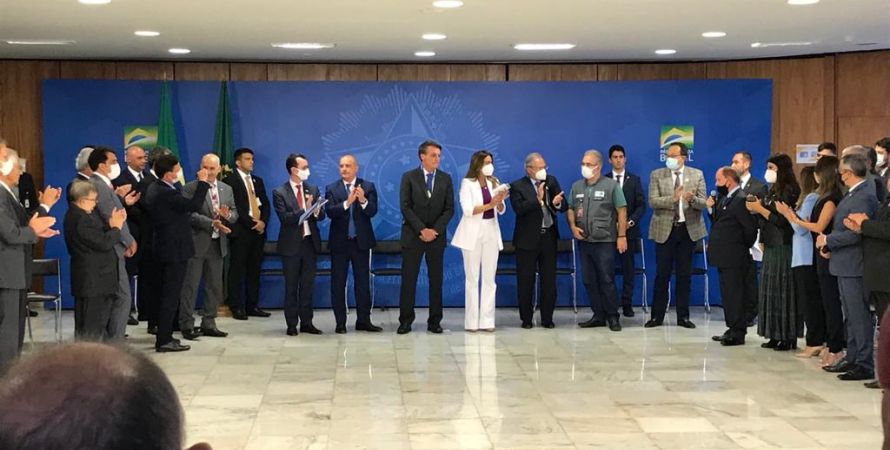 Facisc participa de encontro com Bolsonaro e Guedes