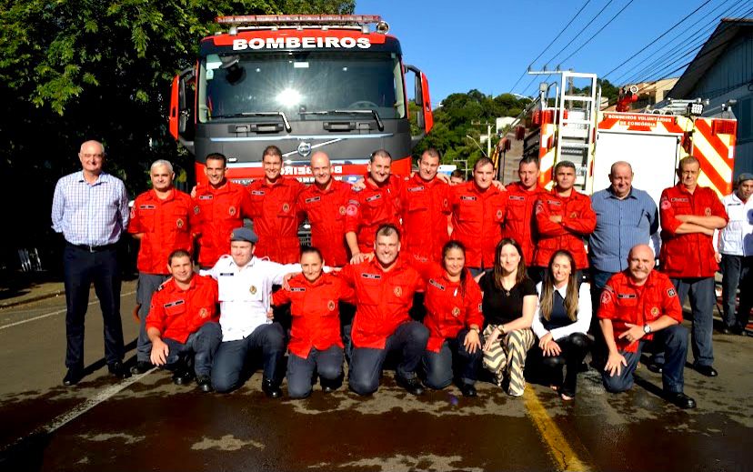 ACIC prestigia formatura dos Bombeiros Voluntários