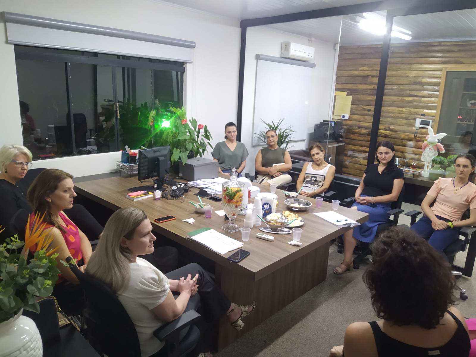 Núcleo da Mulher Empresária da ACIC promove momento para troca de experiências