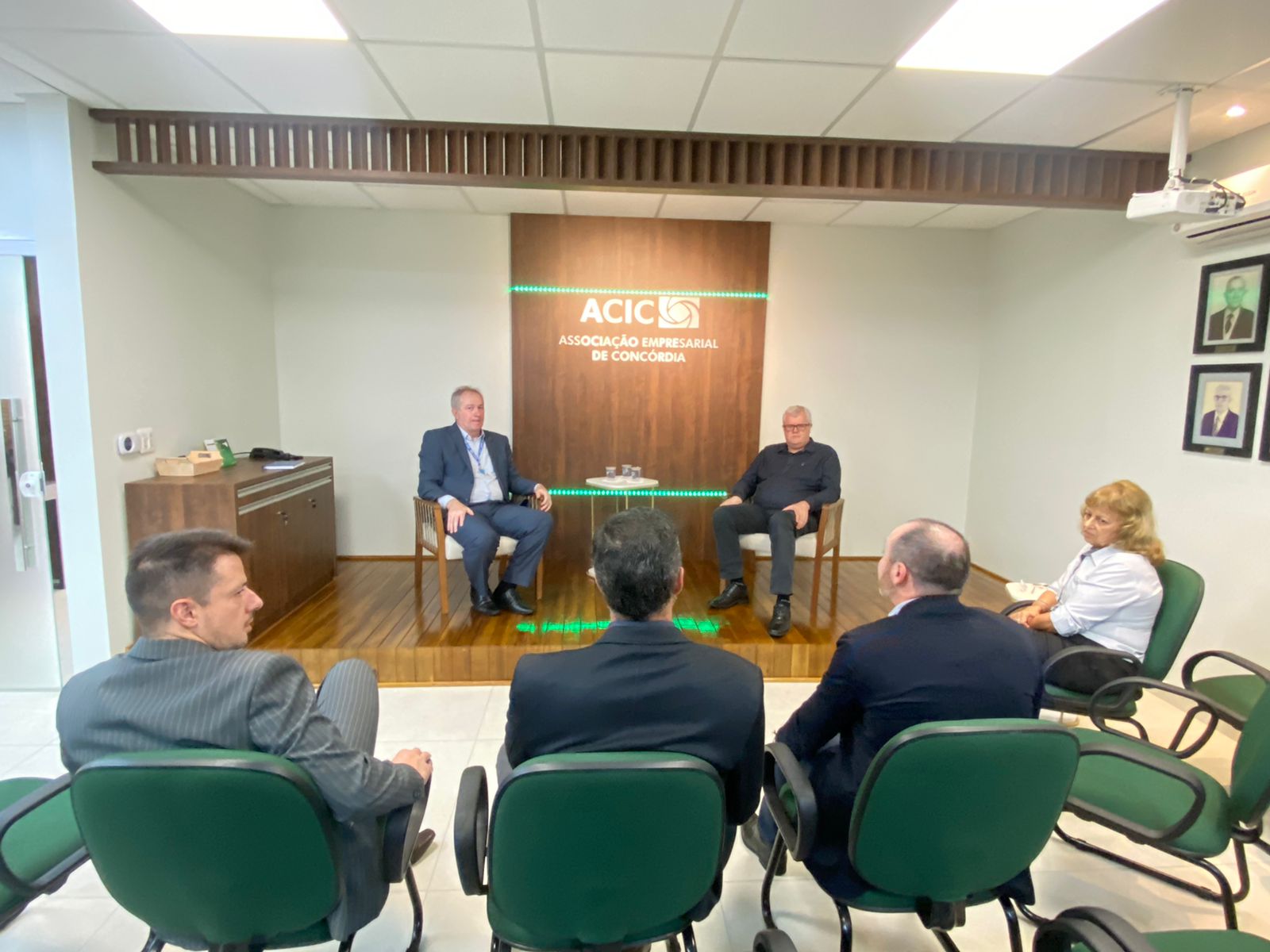 ACIC recebe representantes da Caixa Econômica Federal