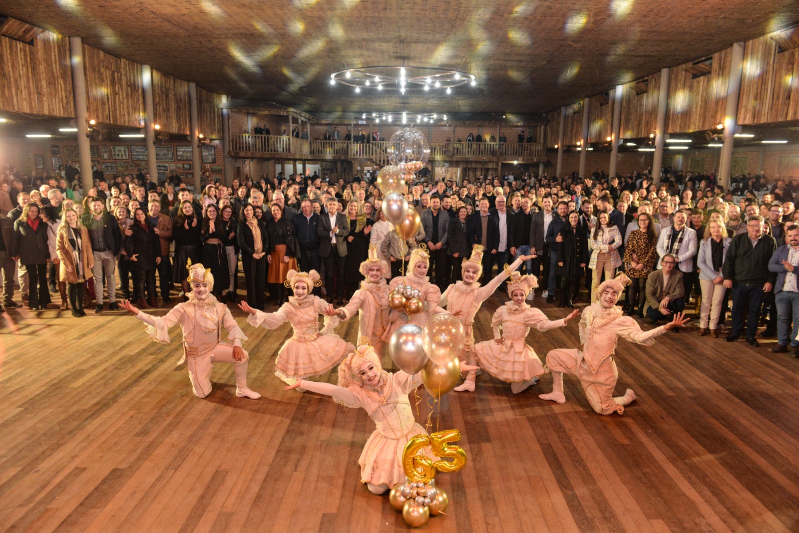 Sucesso total no Jantar de 65 anos da ACIC