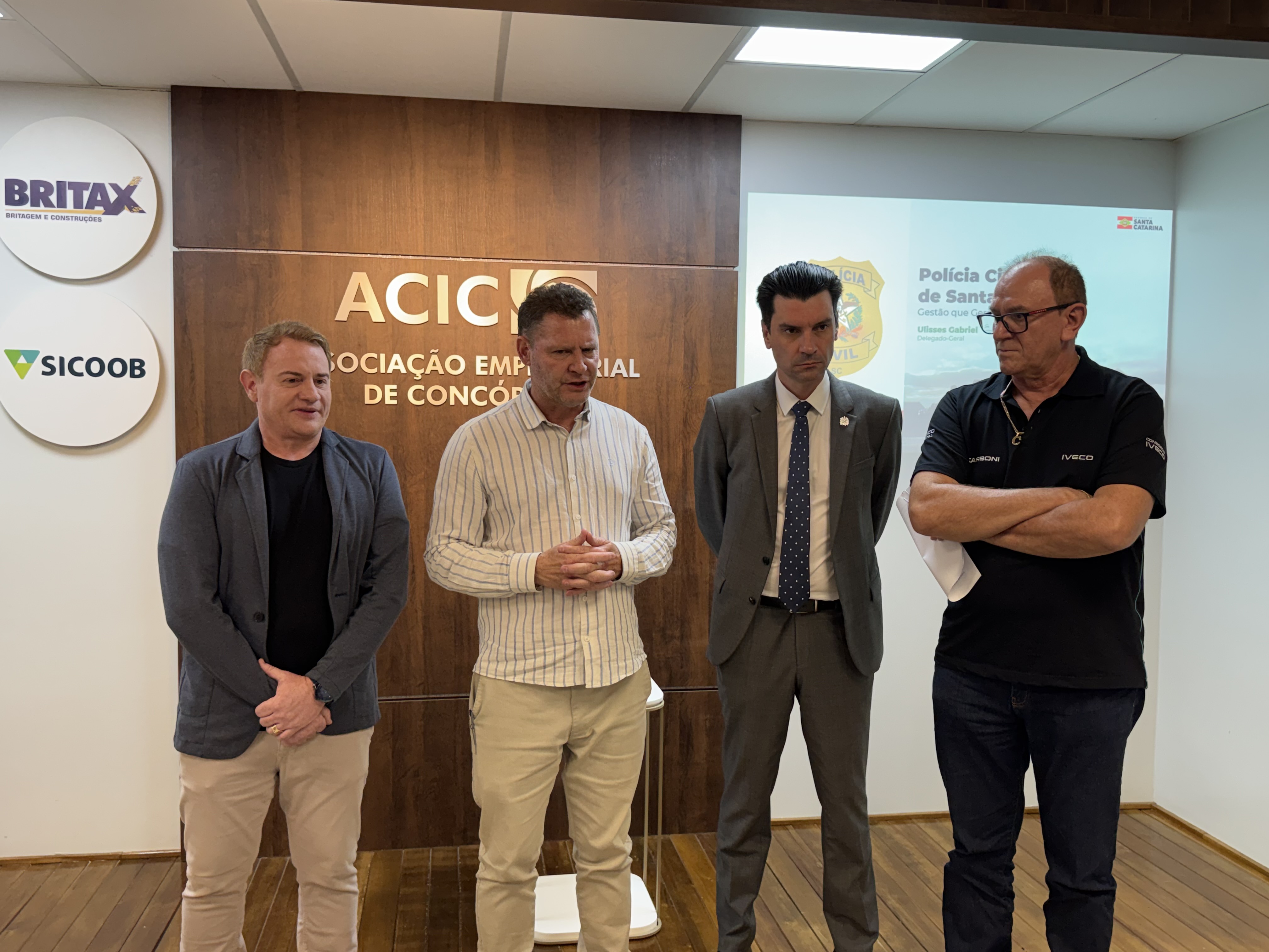 Em reunião na ACIC, delegado-geral de Polícia Civil confirma investimentos em infraestrutura e projeta aumento do efetivo