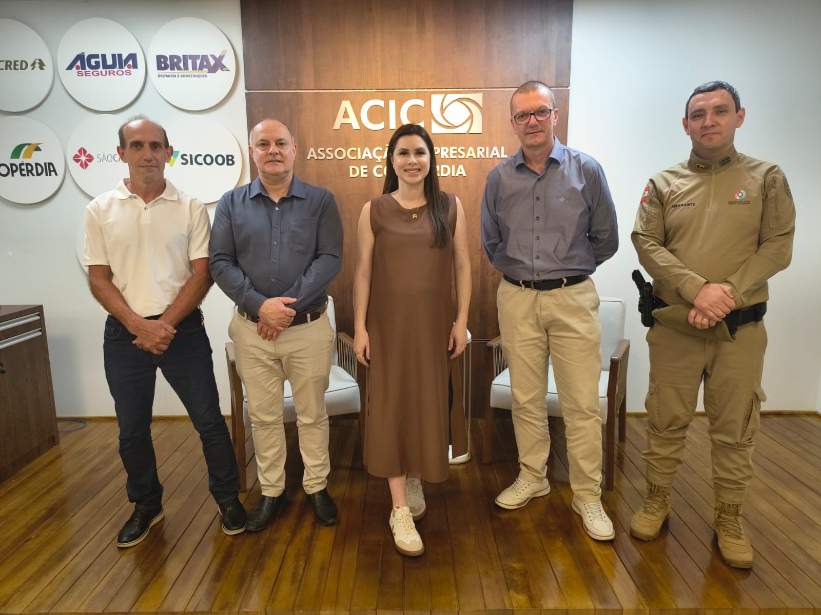 ACIC recebe a deputada federal Caroline De Toni