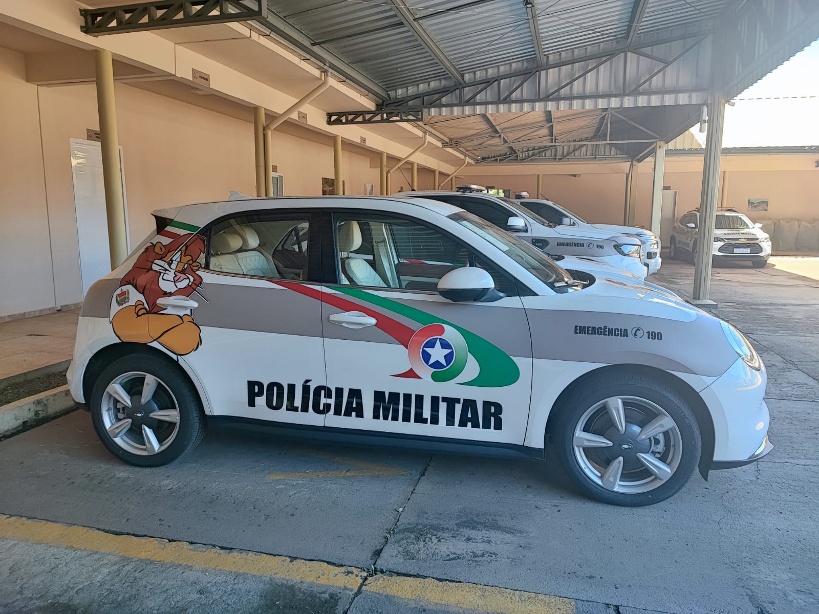 Mais uma conquista:Viatura elétrica solicitada pela ASSOCIAÇÃO EMPRESARIAL DE CONCÓRDIA já foi entregue à Polícia Militar de Concórdia