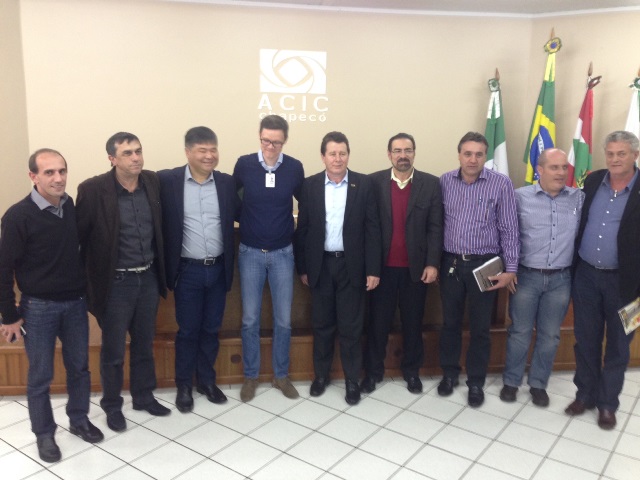 ACIC participa de reunião com presidente da CELESC
    