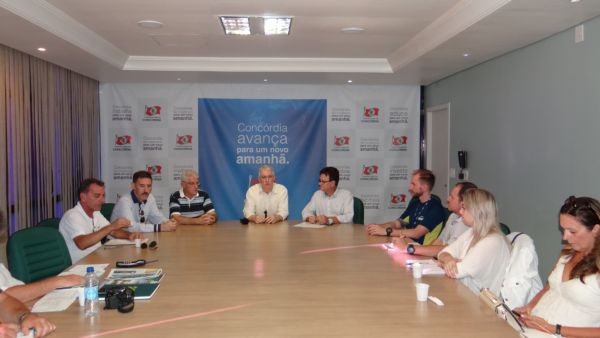 ACIC participa de reunião do COMTUR
    