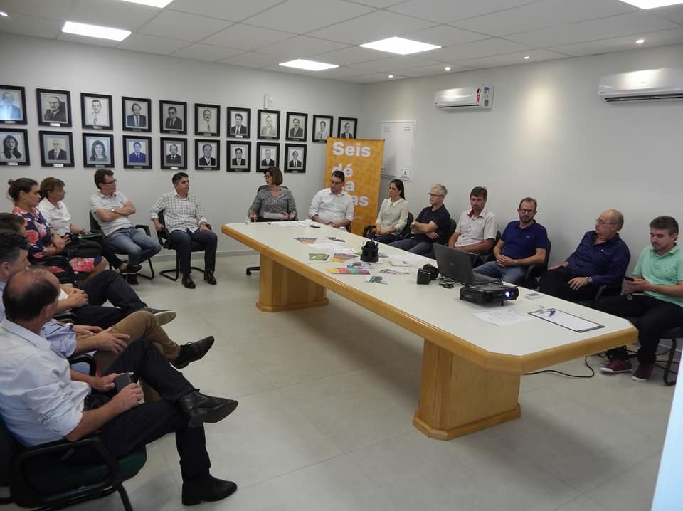 Prefeito de Concórdia conversa com diretores da ACIC
    