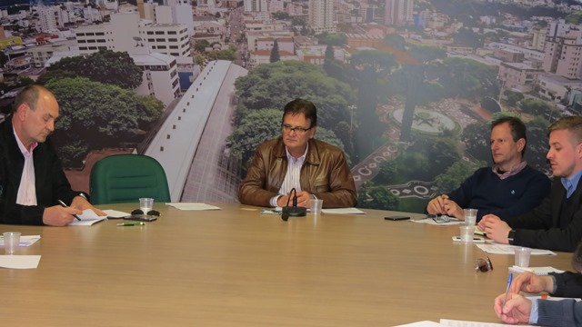 ACIC participa de reunião sobre inovação
    