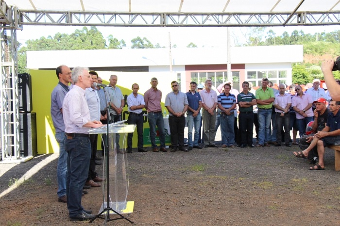 ACIC representada em entrega de máquinas
    