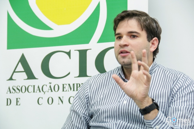 Núcleo Jovem Empresário realiza Café da Manhã com representante da Google
    