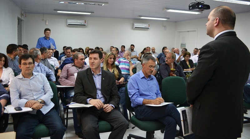 ACIC participa de Fórum Regional
    