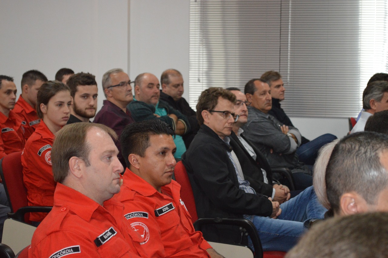 ACIC presente em evento dos Bombeiros Voluntários
    