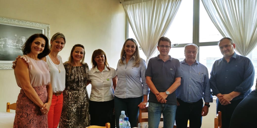 Representantes da ACIC mantêm encontro informal com vice-governadora
    