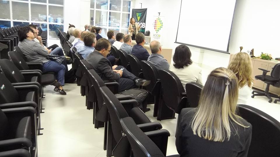 Reunião mensal da ACIC teve grande participação de diretores
    