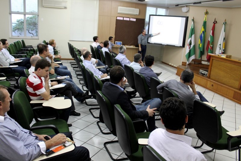 Reunião sobre Sociedade Garantia de Crédito
    