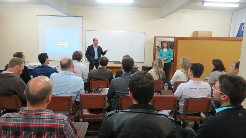 Palestra sobre Núcleo do Jovem Empresário
    