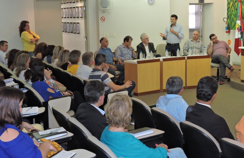 Diretor da ACIC acompanhou reunião que tratou sobre Tocha Olímpica
    