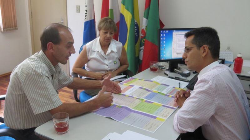 ACIC participa de reunião com delegado regional
    