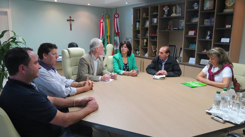 Reunião com prefeito
    