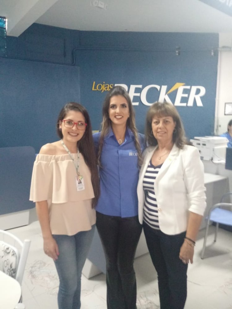 ACIC prestigia inauguração das Lojas Becker
    