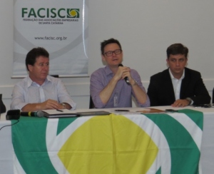 Celesc: Pleitos da ACIC debatidos na FACISC
    